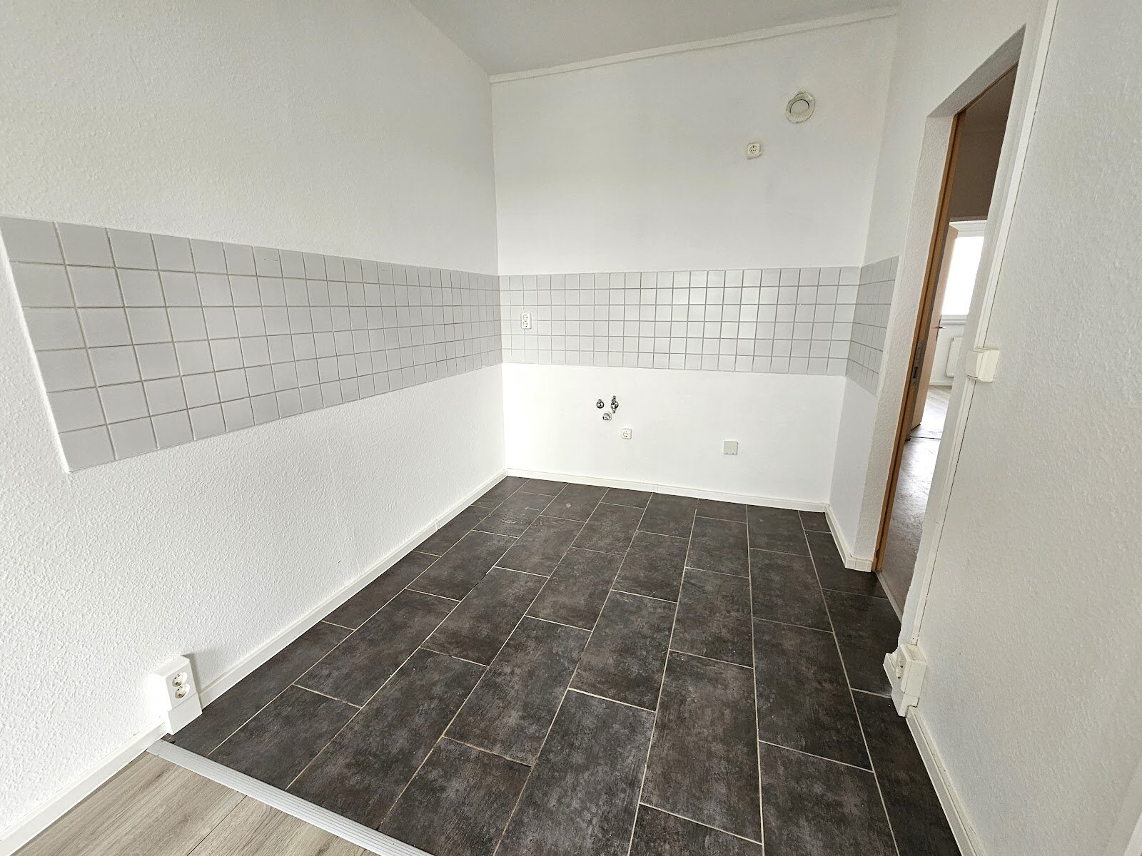 Albert-Einstein-Straße 18, 06122 Halle (Saale)