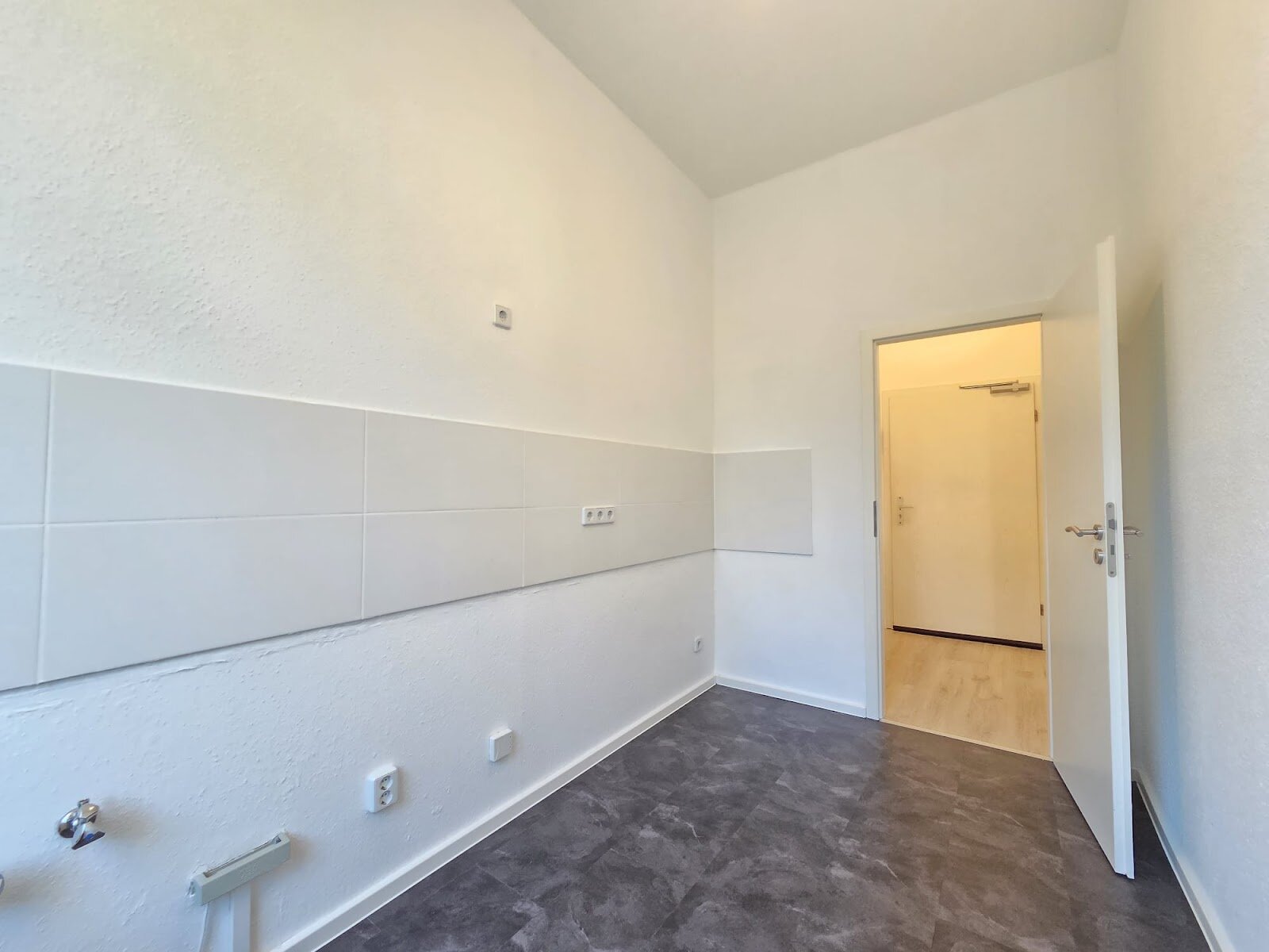 Leonhardtstraße 10, 09112 Chemnitz