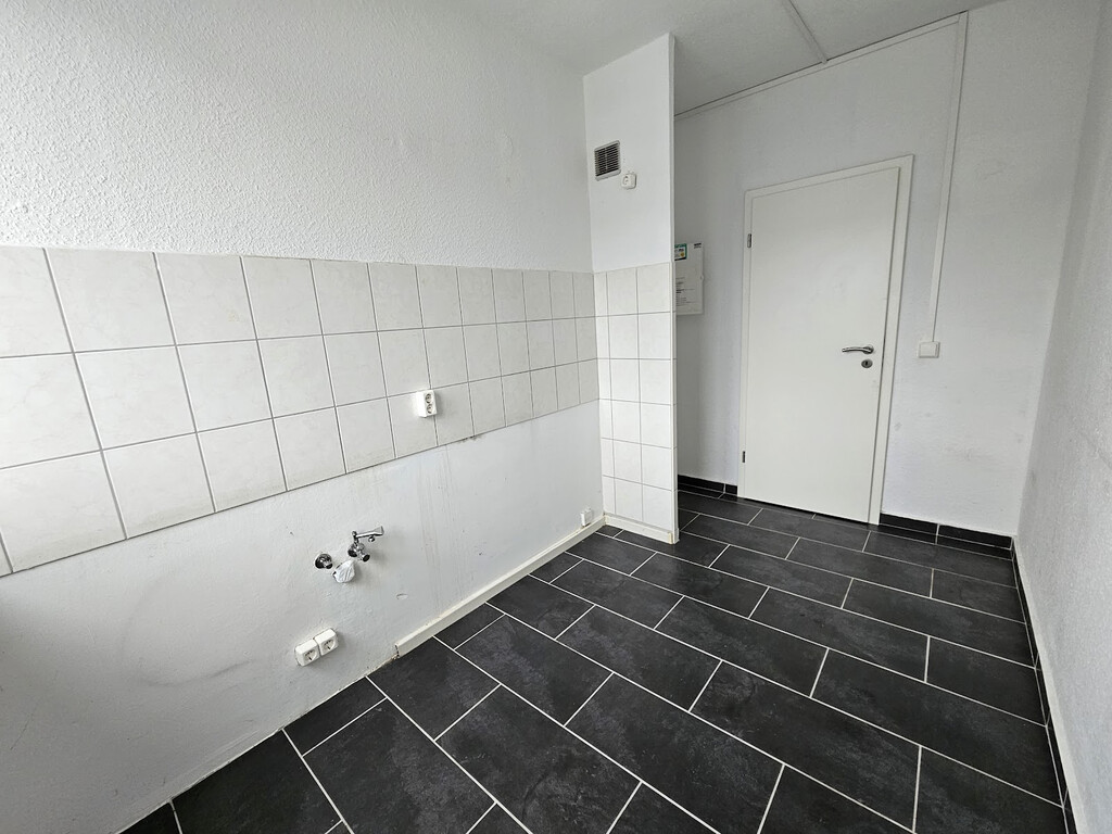 Ufaer Straße 9, 06128 Halle (Saale)